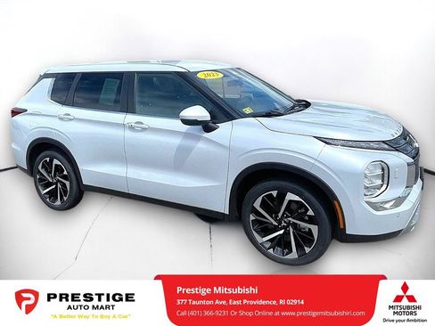 Used 2023 Mitsubishi Outlander SE AWD/4WD image 1