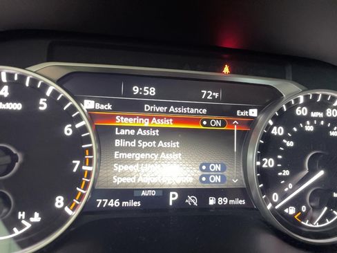 Used 2025 Nissan Pathfinder SL w/ SL Premium Package AWD/4WD image 11
