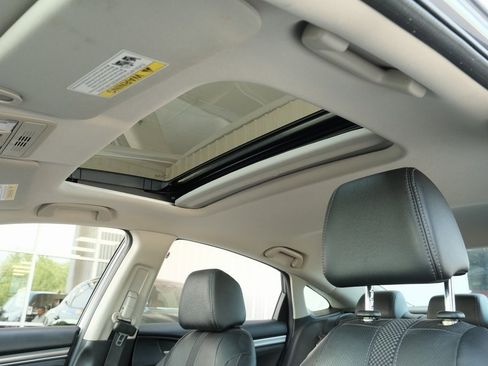 Used 2020 Honda Civic Touring image 17