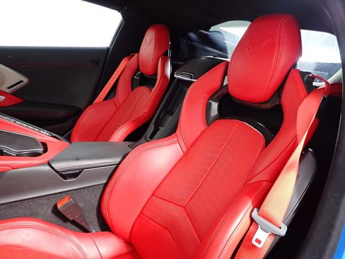 Used 2022 Chevrolet Corvette Stingray Premium Cpe w/ Z51 Performance Package RWD image 24