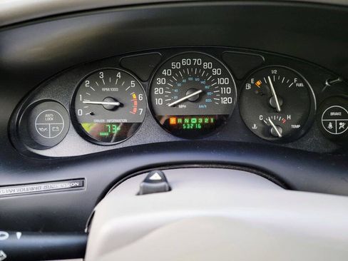 Used 2000 Buick Regal GS w/ Luxury Pkg FWD image 5
