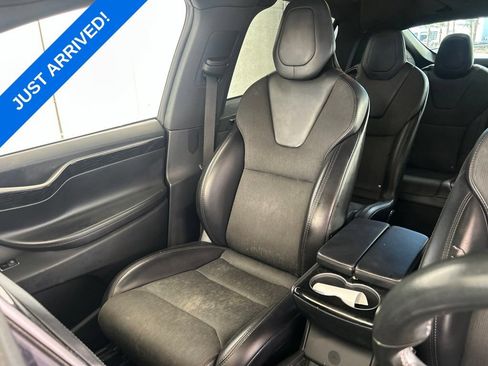 Used 2018 Tesla Model X 75D AWD/4WD image 6