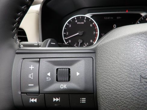 New 2025 Nissan Rogue SV image 28