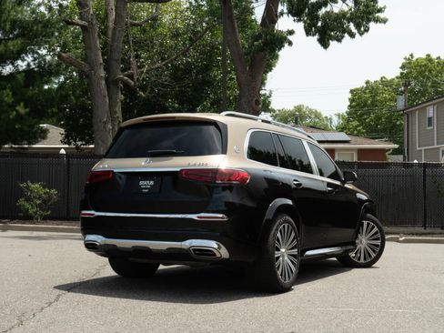 Used 2023 Mercedes-Benz Maybach GLS 600 4MATIC image 8