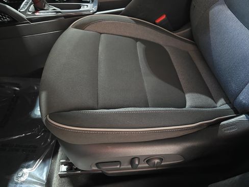 Used 2023 Chevrolet TrailBlazer LT FWD image 27