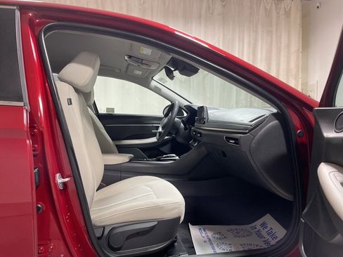 Used 2023 Hyundai Sonata SEL w/ Cargo Package image 12