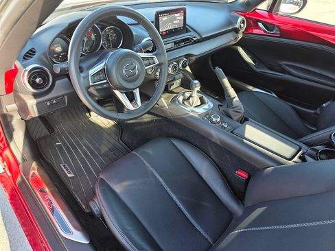 Used 2023 MAZDA MX-5 Miata Grand Touring RWD image 11
