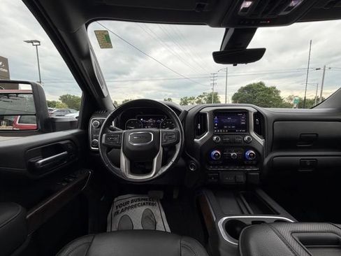 Used 2021 GMC Sierra 3500 Denali w/ Denali Ultimate Package AWD/4WD image 18