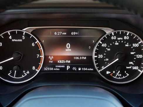 Certified 2025 Nissan Rogue SV FWD image 24