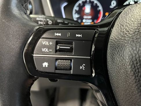 Used 2025 Honda Pilot EX-L image 25