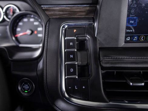 Used 2024 Chevrolet Tahoe LS RWD image 32