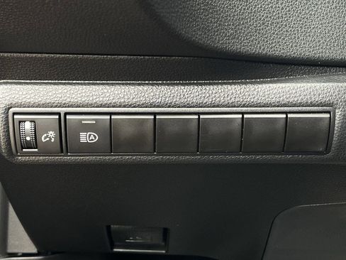 Used 2025 Toyota Corolla SE FWD image 20
