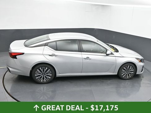 Used 2023 Nissan Altima 2.5 SV image 43