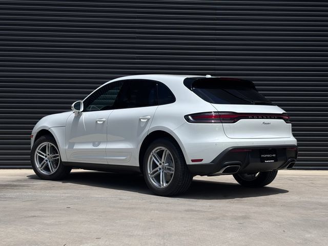 Certified 2026 Porsche Macan AWD/4WD image 3