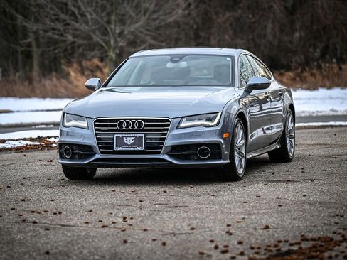 Used 2012 Audi A7 3.0T Prestige w/ Prestige Pkg image 2