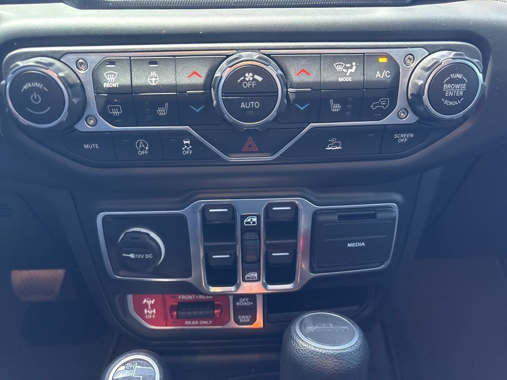 Used 2023 Jeep Gladiator Rubicon w/ LED Lighting Group AWD/4WD image 19