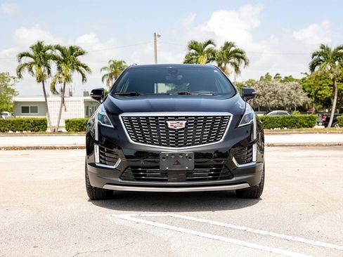 Used 2024 Cadillac XT5 Premium Luxury w/ Technology Package AWD/4WD image 3
