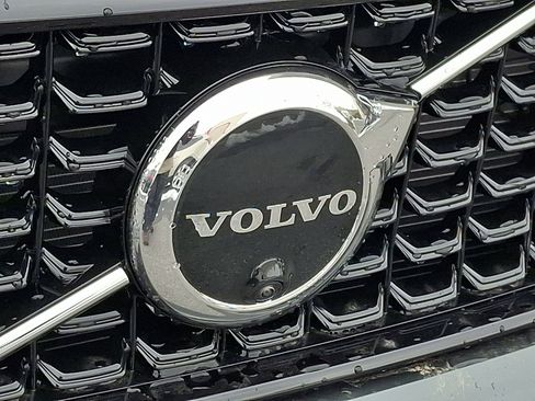 New 2026 Volvo XC40 B5 Plus w/ Climate Package image 16