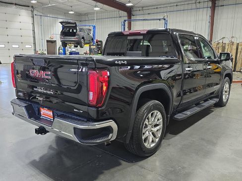 Used 2022 GMC Sierra 1500 SLT image 5