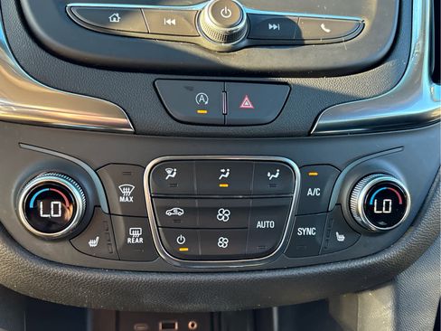 Certified 2024 Chevrolet Equinox LT AWD/4WD image 18
