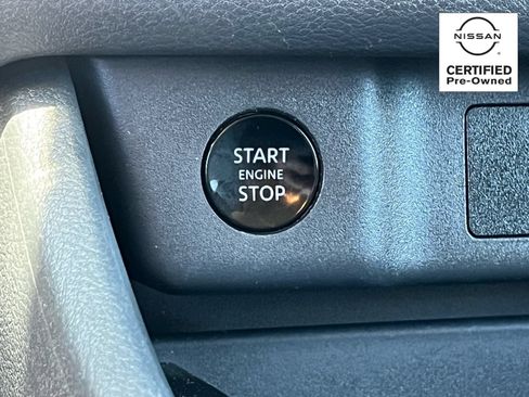 Certified 2025 Nissan Rogue SV FWD image 22
