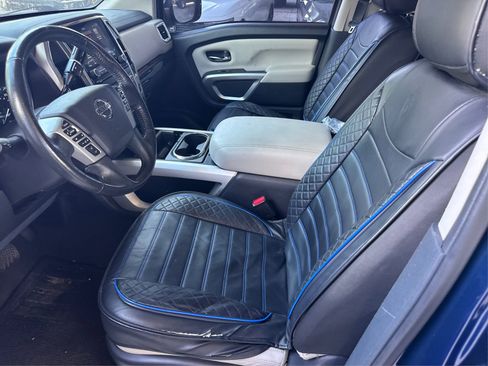 Used 2021 Nissan Titan SV w/ SV Convenience Package image 11