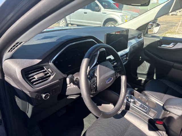 Used 2025 Ford Escape Platinum AWD/4WD image 8