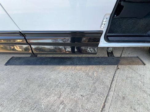 Used 2019 GMC Savana 2500 Extended w/ Enhanced Convenience Package image 52