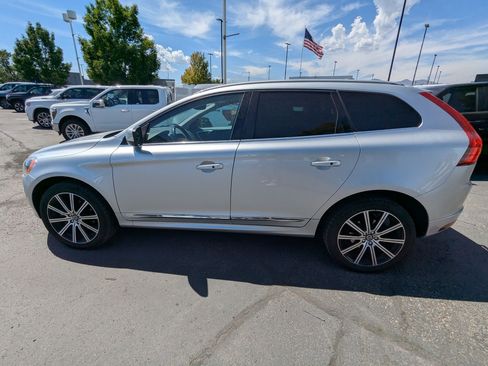 Used 2015 Volvo XC60 T5 AWD/4WD image 9