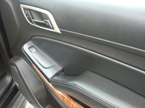 Used 2015 GMC Yukon XL Denali w/ Open Road Package RWD image 47