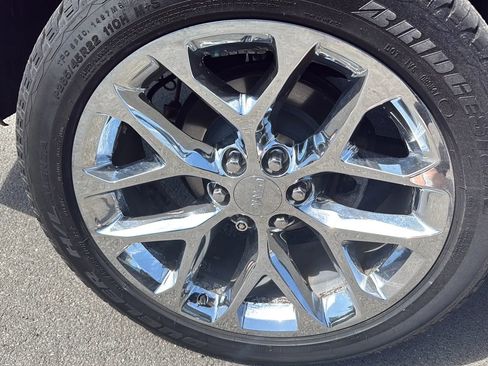 Used 2020 GMC Yukon SLT w/ Premium Edition image 13