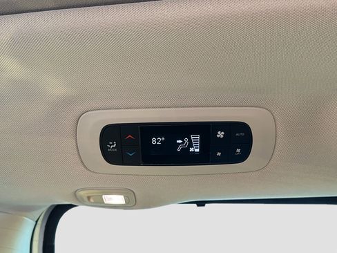 Used 2022 Chrysler Pacifica Limited image 20