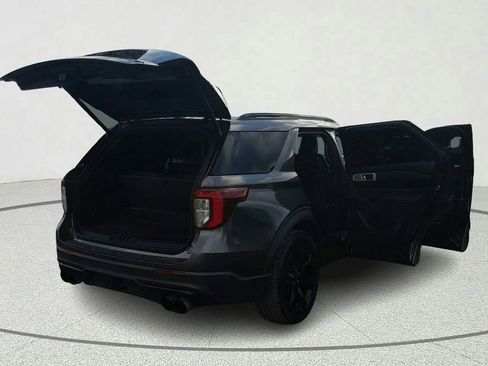 Used 2020 Ford Explorer ST w/ ST Street Pack image 13
