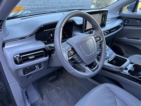 Used 2022 Lincoln Nautilus Reserve w/ Equipment Group 201A image 20