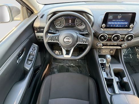 Used 2025 Nissan Sentra SV FWD image 16