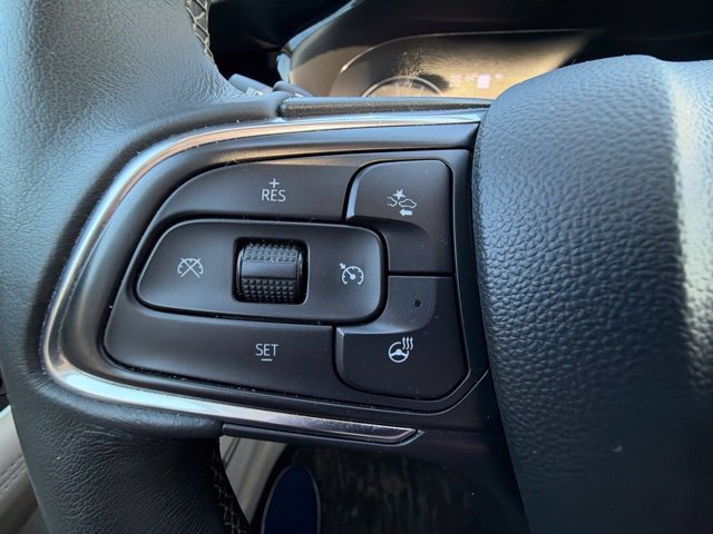 Used 2023 Buick Envision Avenir AWD/4WD image 11