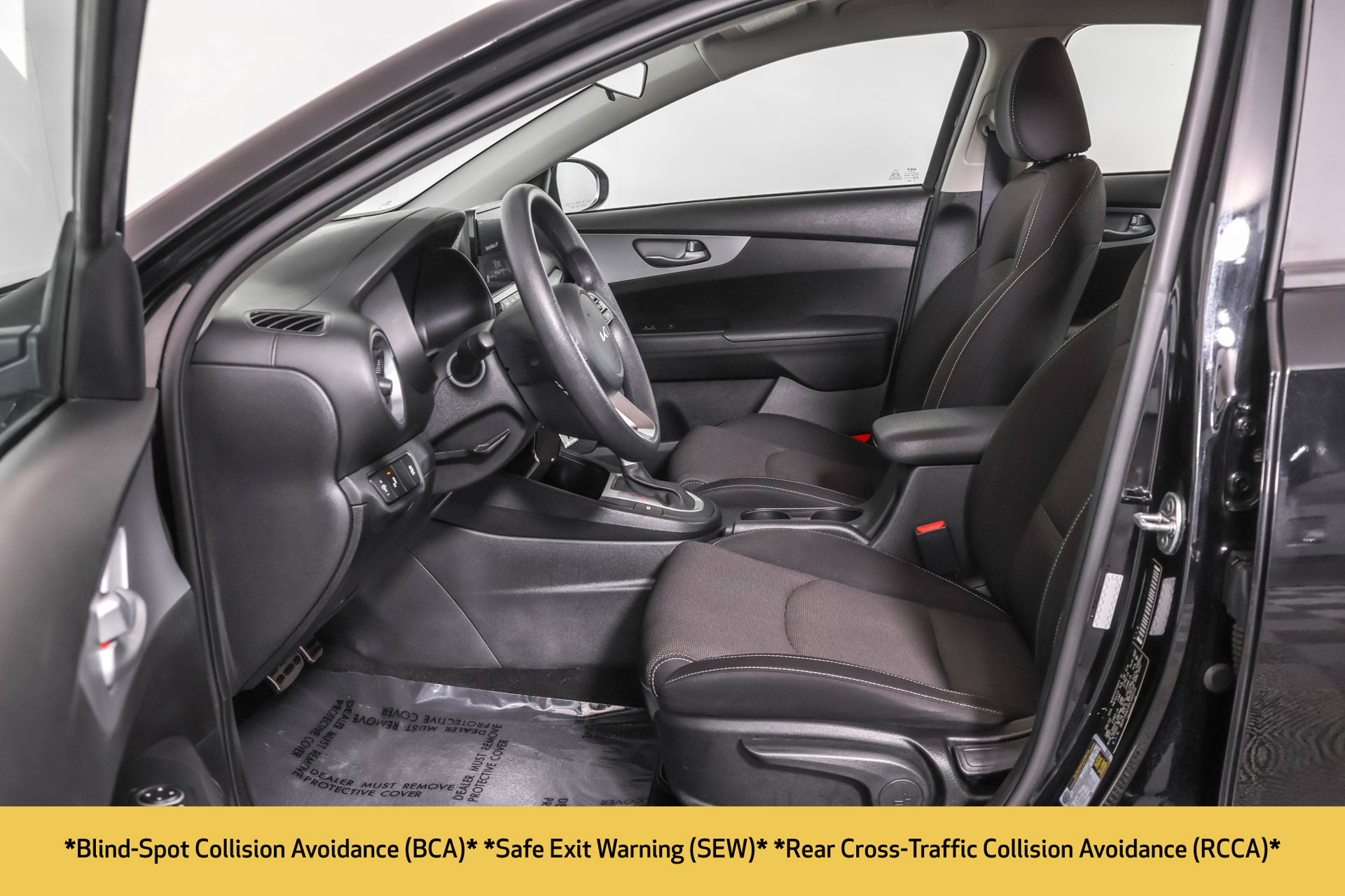 Used 2023 Kia Forte LXS w/ LXS Technology Package FWD image 7