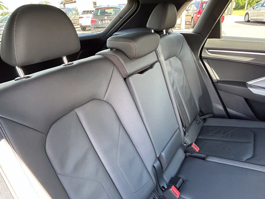 Used 2021 Audi Q3 2.0T Premium w/ Convenience Package AWD/4WD image 43
