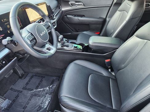 Used 2023 Kia Sportage EX image 12