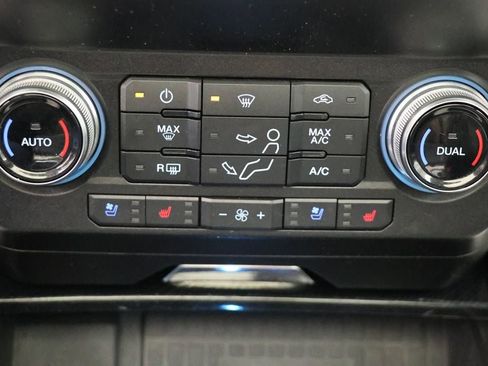 Used 2021 Ford F450 Platinum w/ FX4 Off-Road Package AWD/4WD image 33