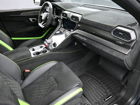 Used 2024 Lamborghini Urus Performante image 34