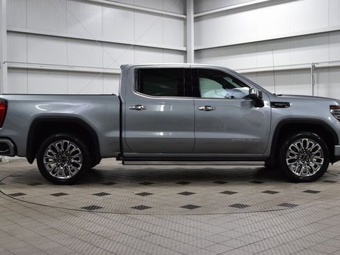 Used 2023 GMC Sierra 1500 Denali Ultimate image 9