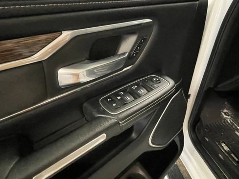 Used 2019 RAM 1500 Laramie AWD/4WD image 11