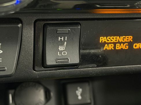 Used 2022 Toyota RAV4 XLE Premium AWD/4WD image 26