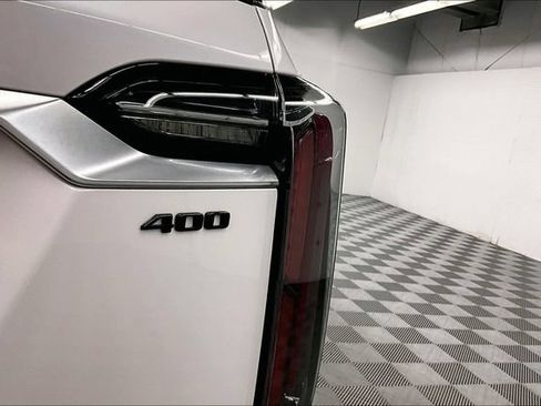 Used 2024 Cadillac XT6 Sport w/ Technology Package AWD/4WD image 9