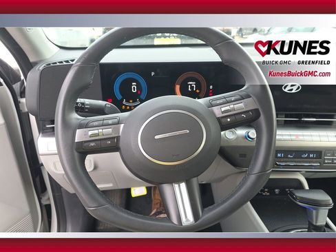Used 2025 Hyundai Kona SEL image 22