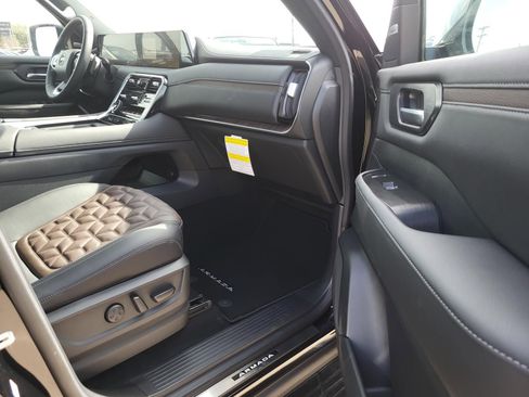 New 2026 Nissan Armada Platinum image 13