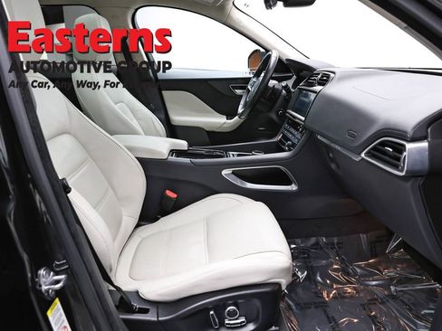 Used 2020 Jaguar F-PACE Prestige AWD/4WD image 28