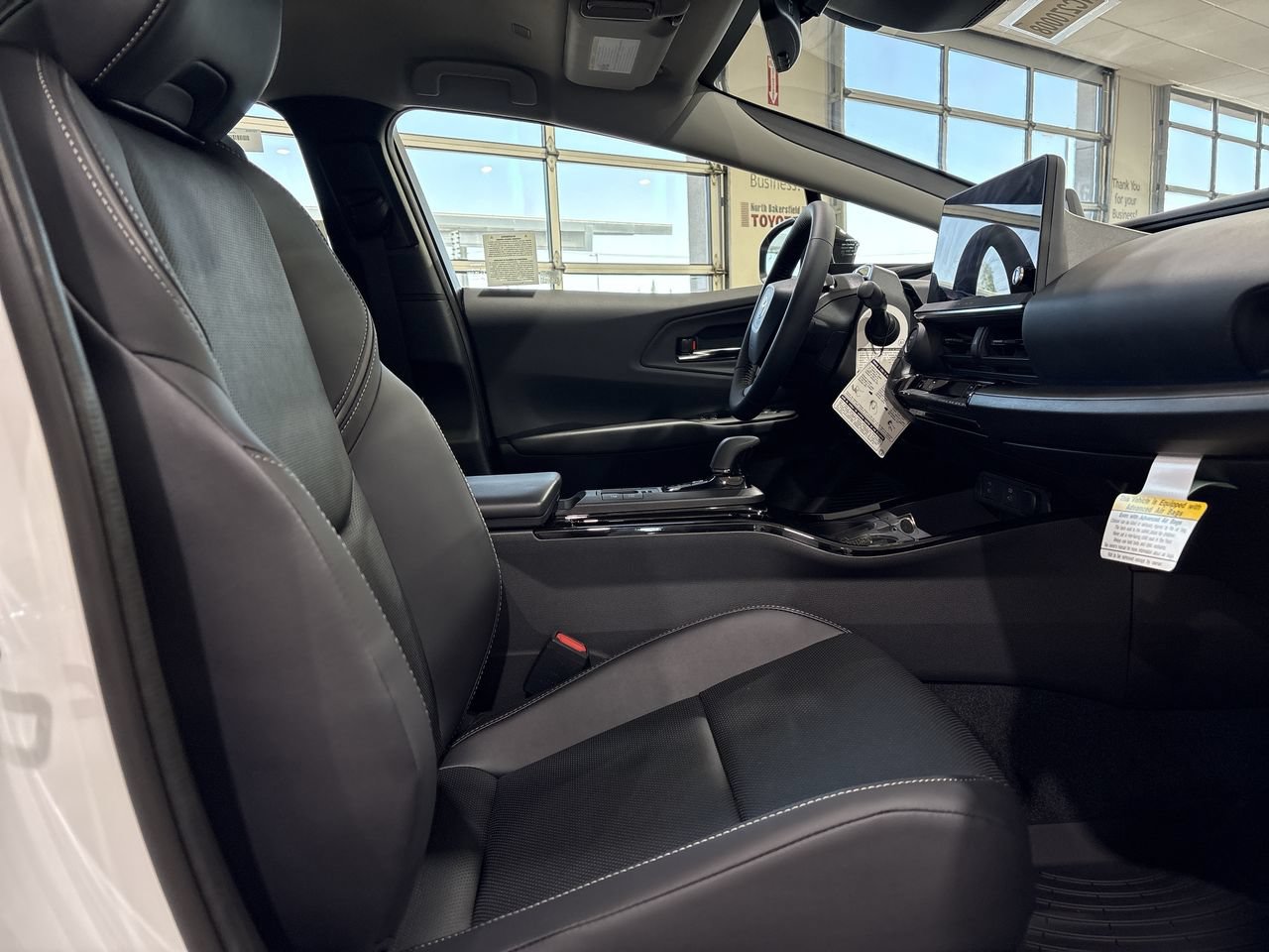 New 2027 Toyota Prius Plug-In Hybrid FWD image 25
