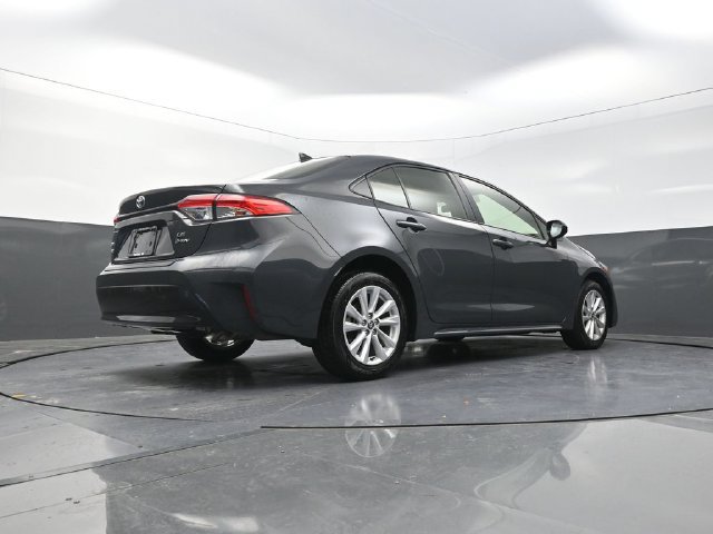 Used 2026 Toyota Corolla LE w/ LE Premium Package FWD image 37